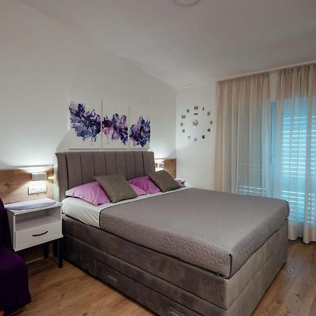 Apartments Tina Brela Extérieur photo