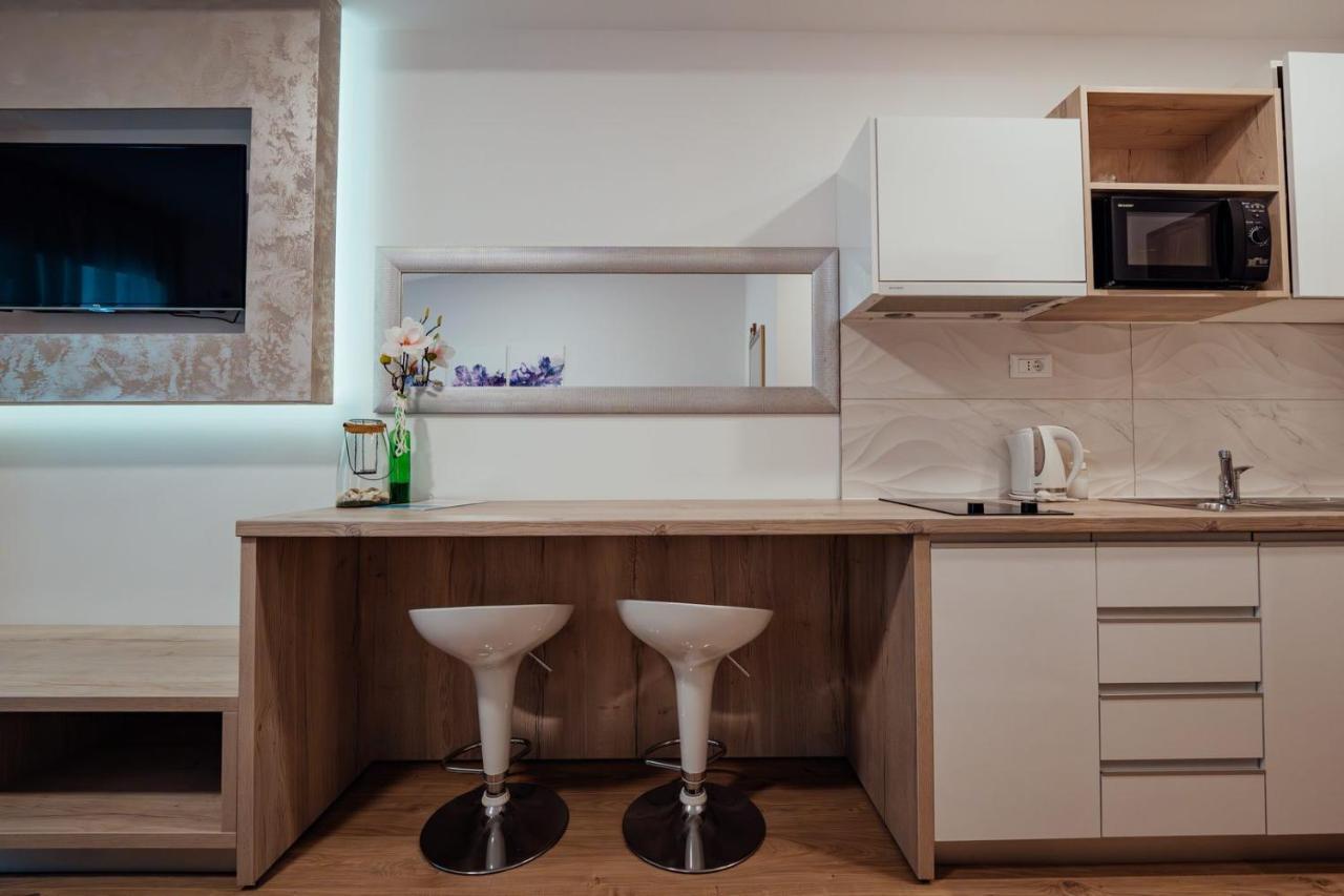 Apartments Tina Brela Extérieur photo