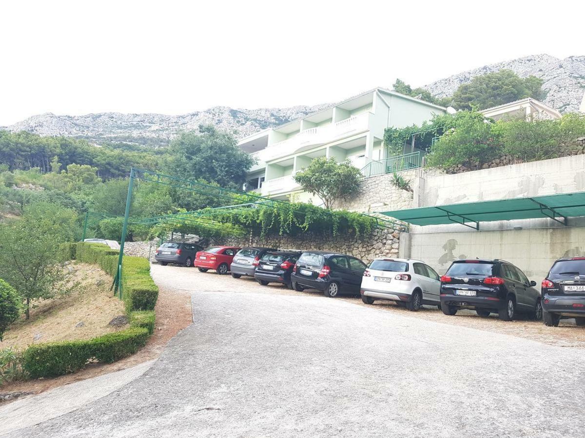 Apartments Tina Brela Extérieur photo