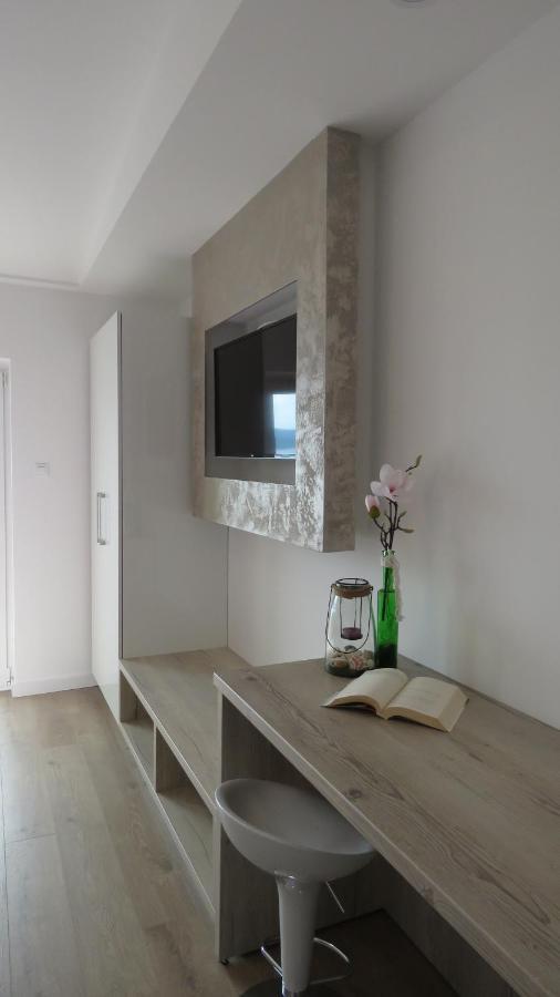 Apartments Tina Brela Extérieur photo